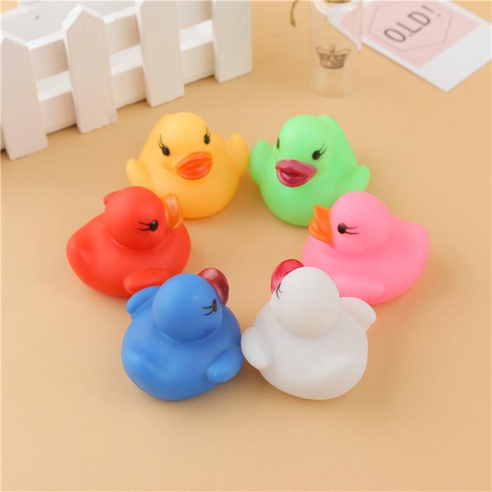 6Pcs/Set Cute LED Flashing Light Floating Duck Bath Tub Shower Rubber Toy for Kids BM88